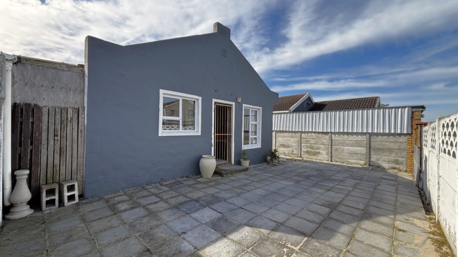 2 Bedroom Property for Sale in Colorado Park Western Cape